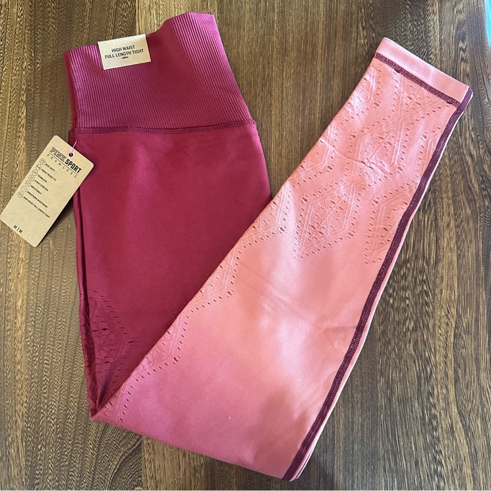 Victoria’s Secret PINK workout set - Picture 8 of 9